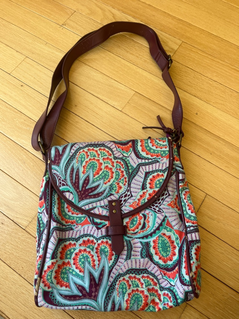 Vintage Amy Butler Floral Crossbody Bag in Multi-Color!!